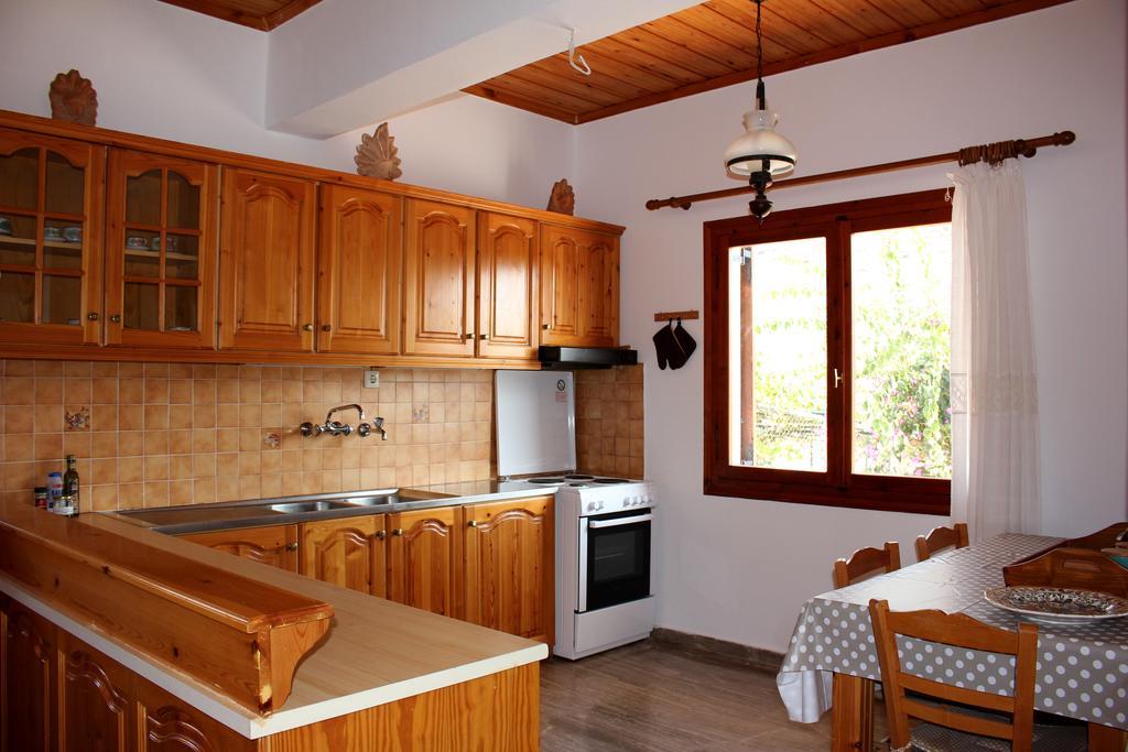 Stavrós Theros Beach Houseヴィラ エクステリア 写真